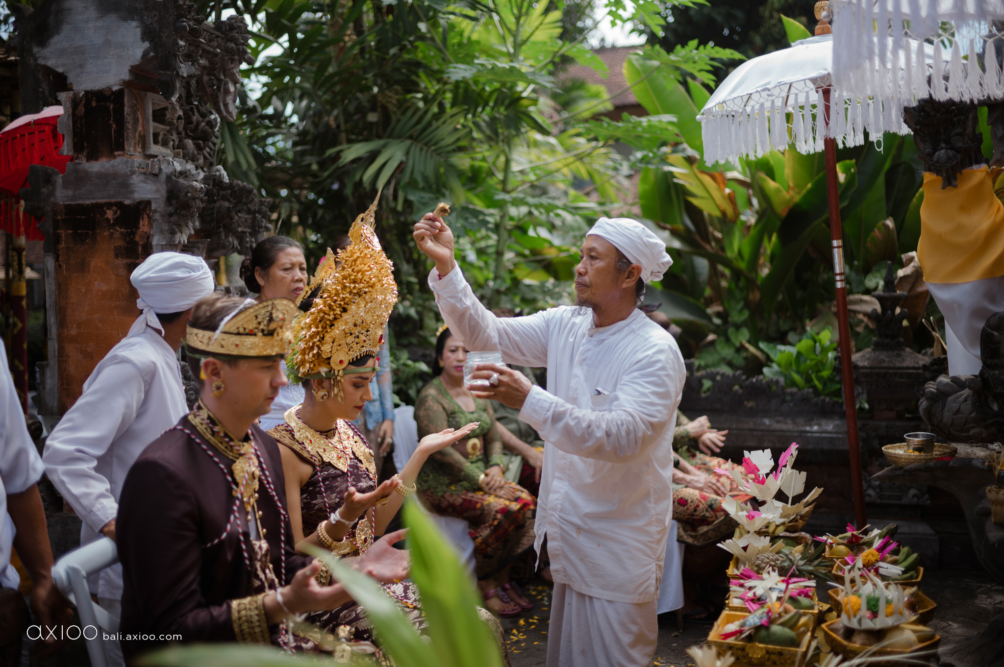 Axioo: In the Spur of the Moment